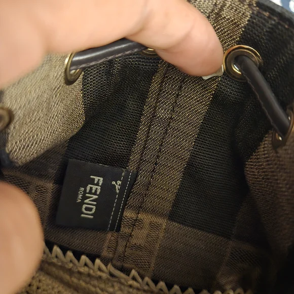 Fendi Black & Tan Raffia Drawstring Shoulder Bucket Bag - Picture 2 of 9